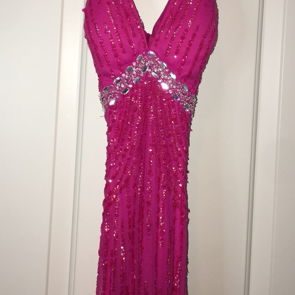 David’s bridal Pink mermaid prom dress - Picture 3 of 5